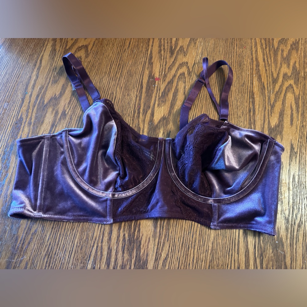 Torrid velvet and lace underwire unlined bralette